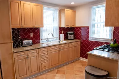 4810 Robertson Street, Bronx, NY 10470 - Photo 3