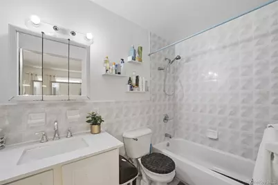 235 Bronx River Road, Yonkers, NY 10704 - Photo 27