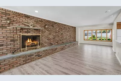 23 Campus Lane, Ronkonkoma, NY 11779 - Photo 13