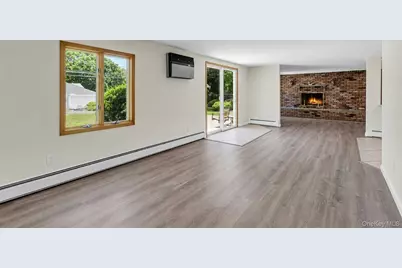 23 Campus Lane, Ronkonkoma, NY 11779 - Photo 5