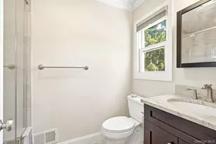 1 Pamela Ln, New Rochelle, NY 10804 - Photo 15