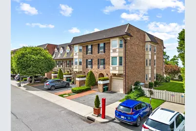 207-23 Darren Drive #2nd Floor, Bayside, NY 11360 - Photo 21