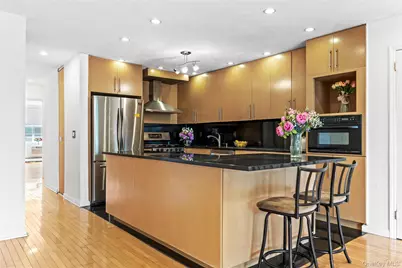 207-23 Darren Drive #2nd Floor, Bayside, NY 11360 - Photo 5