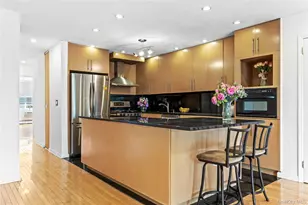 207-23 Darren Dr, Bayside, NY 11360 - Photo 5