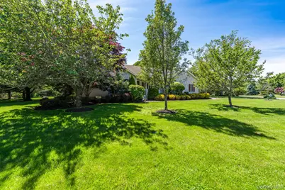 575 Willow Drive, East Marion, NY 11939 - Photo 17