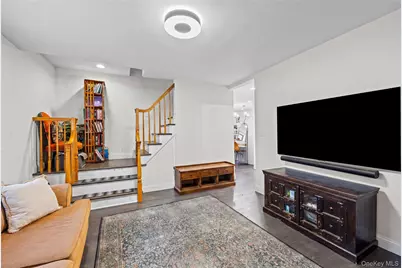 246 Oak Street, Bellmore, NY 11710 - Photo 27
