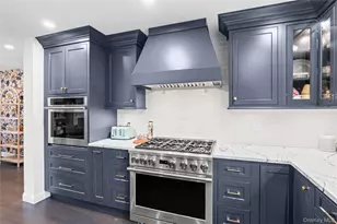 246 Oak St, Bellmore, NY 11710 - Photo 13