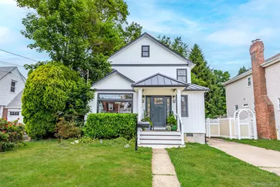 246 Oak Street, Bellmore, NY 11710 - Photo 3