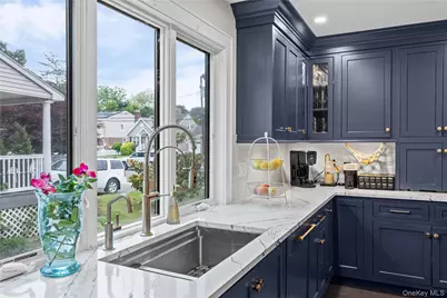 246 Oak Street, Bellmore, NY 11710 - Photo 11