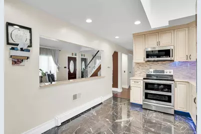 129 Gleeland Street, Deer Park, NY 11729 - Photo 9