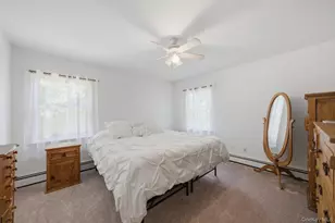612 Blue Point Rd, Holtsville, NY 11742 - Photo 19