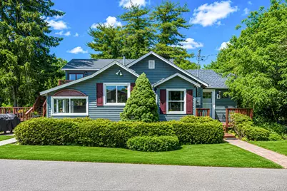 612 Blue Point Road, Holtsville, NY 11742 - Photo 45