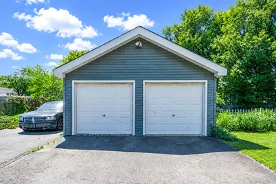 612 Blue Point Road, Holtsville, NY 11742 - Photo 41