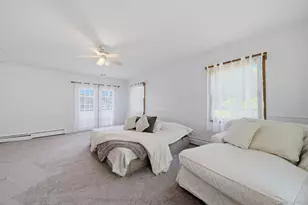 612 Blue Point Rd, Holtsville, NY 11742 - Photo 15