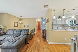4 Dogwood Ave, Farmingville, NY 11738 - Photo 13