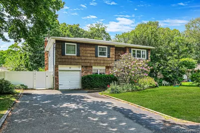 4 Dogwood Avenue, Farmingville, NY 11738 - Photo 1