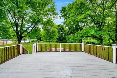 9 Hillside Close, White Plains, NY 10603 - Photo 17