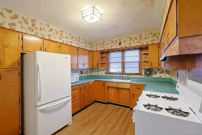 34 Old Bedford Road, Goldens Bridge, NY 10526 - Photo 3