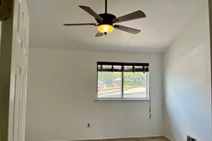 52 Houston Ln, New York, NY 10302 - Photo 9