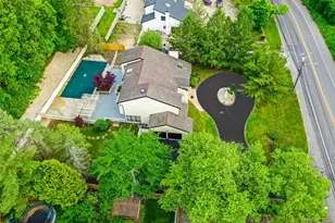 126 Bagatelle Rd, Melville, NY 11747 - Photo 9