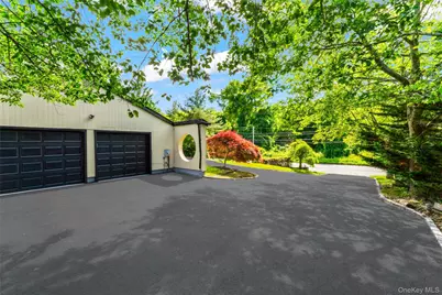 126 Bagatelle Road, Melville, NY 11747 - Photo 47