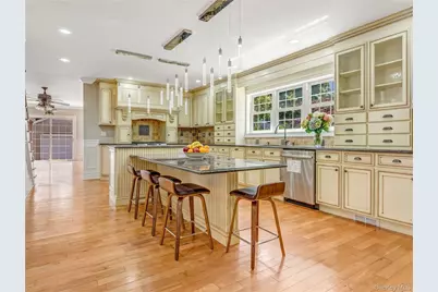 20 Woods Place, Rockville Centre, NY 11570 - Photo 39