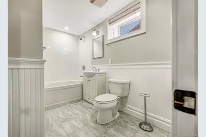 20 Woods Place, Rockville Centre, NY 11570 - Photo 35