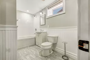 20 Woods Pl, Rockville Centre, NY 11570 - Photo 35