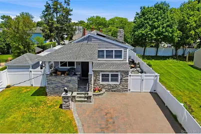 732 S 5th Street, Lindenhurst, NY 11757 - Photo 3