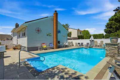732 S 5th Street, Lindenhurst, NY 11757 - Photo 41
