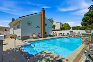 732 S 5th St, Lindenhurst, NY 11757 - Photo 41