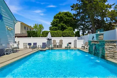 732 S 5th Street, Lindenhurst, NY 11757 - Photo 33