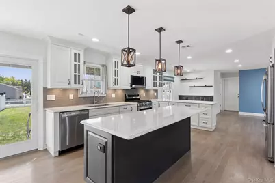 161 Barbara Road, Bellmore, NY 11710 - Photo 3