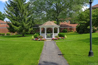 9 Bryant Crescent #1J, White Plains, NY 10605 - Photo 15