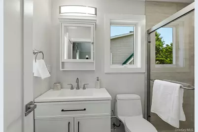 134 Murray Avenue, Port Washington, NY 11050 - Photo 13