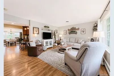816 Blair Street, Bohemia, NY 11716 - Photo 3