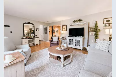 816 Blair Street, Bohemia, NY 11716 - Photo 5