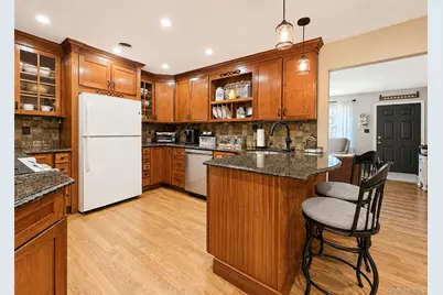 816 Blair Street, Bohemia, NY 11716 - Photo 7