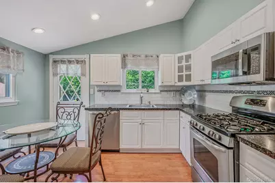 43 Dale Lane, Smithtown, NY 11787 - Photo 3