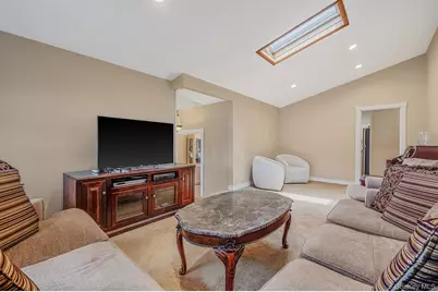 43 Dale Lane, Smithtown, NY 11787 - Photo 9