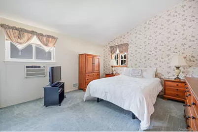 43 Dale Lane, Smithtown, NY 11787 - Photo 11