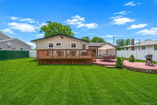 43 Dale Ln, Smithtown, NY 11787 - Photo 17