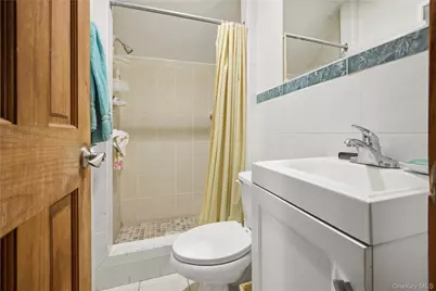 471 Southport Street, Ronkonkoma, NY 11779 - Photo 9