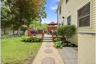 71 E 17th Street, Huntington Station, NY 11746 - Photo 31