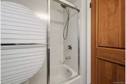 71 E 17th Street, Huntington Station, NY 11746 - Photo 23