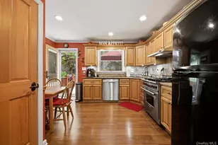 71 E 17th St, Huntington Station, NY 11746 - Photo 5