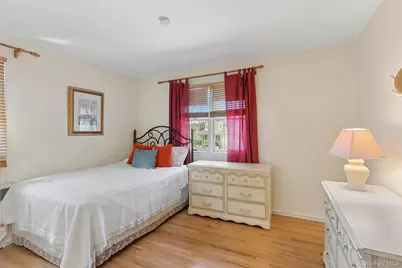 602 Syracuse Avenue, Massapequa, NY 11758 - Photo 15