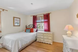 602 Syracuse Ave, Massapequa, NY 11758 - Photo 15