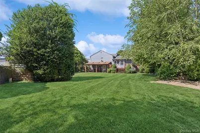 602 Syracuse Avenue, Massapequa, NY 11758 - Photo 29