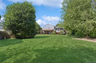 602 Syracuse Ave, Massapequa, NY 11758 - Photo 29